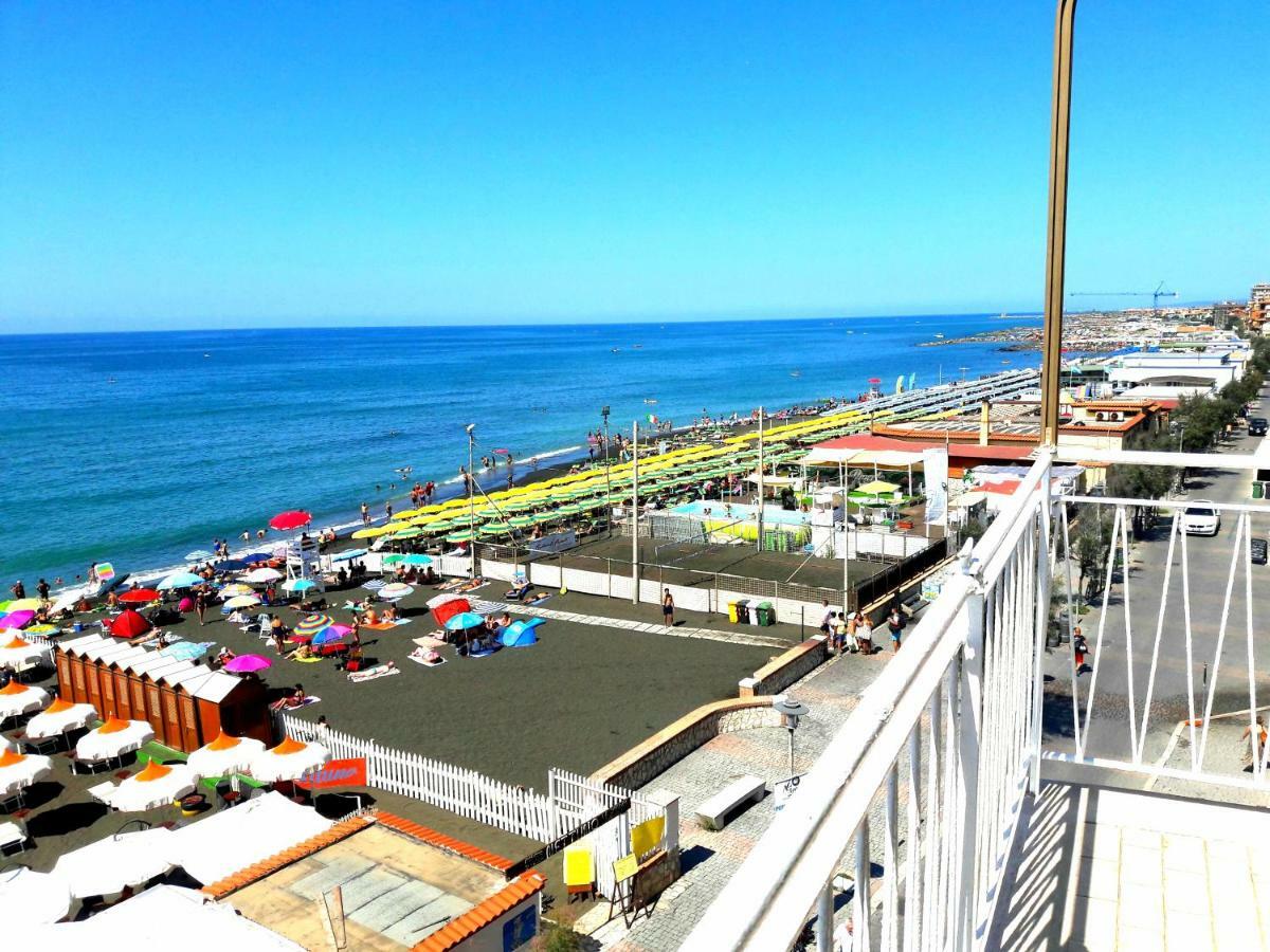 Waterfront Apt Ladispoli Eksteriør billede